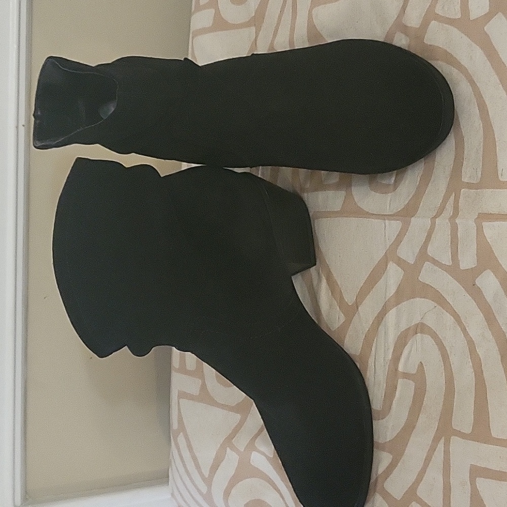 Florence Slouch Suede Black Ankle Boots